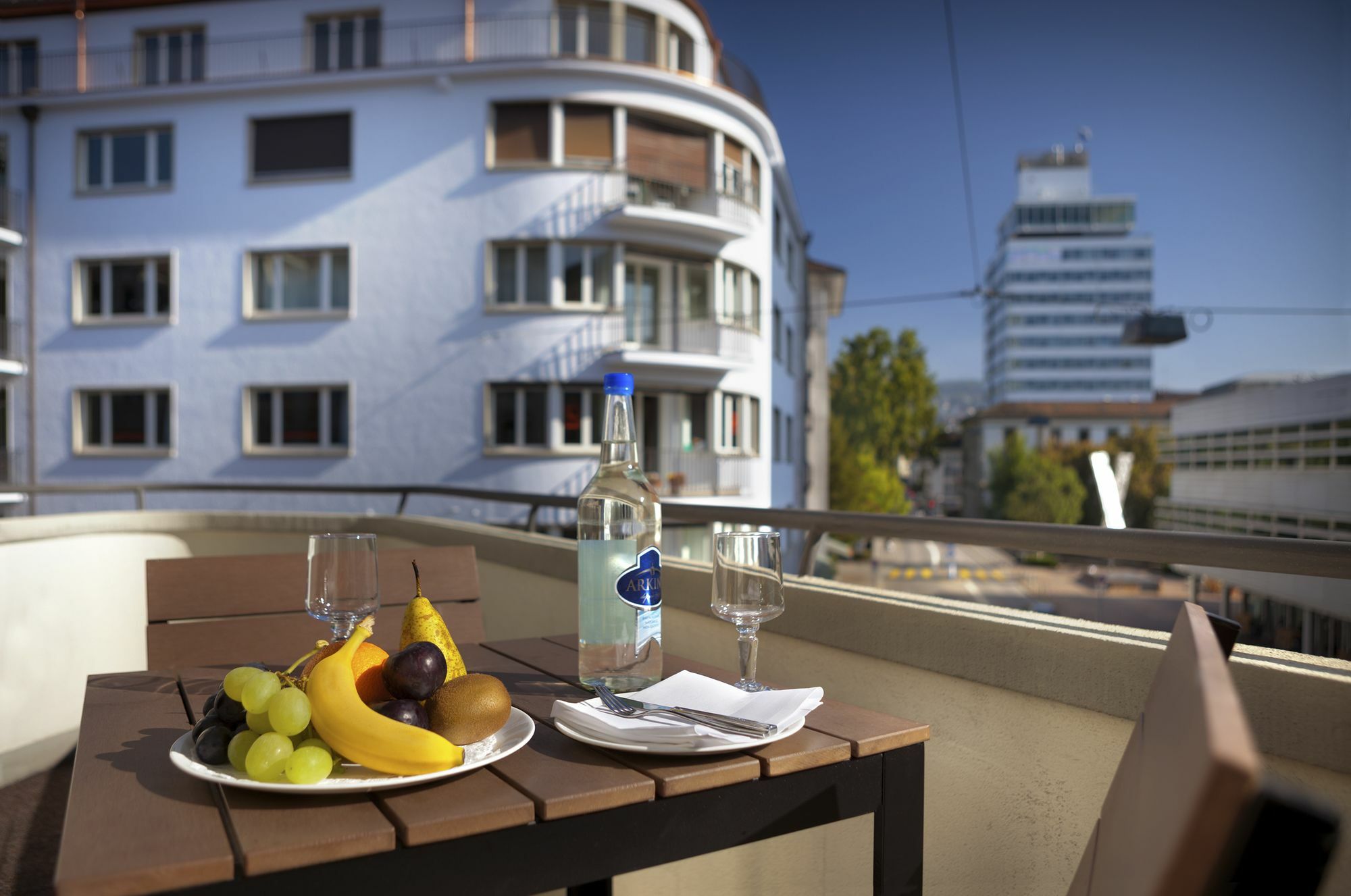 Stay2Night Bs Zürich Exteriör bild